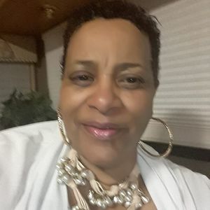 Meet your Posher, Pamela